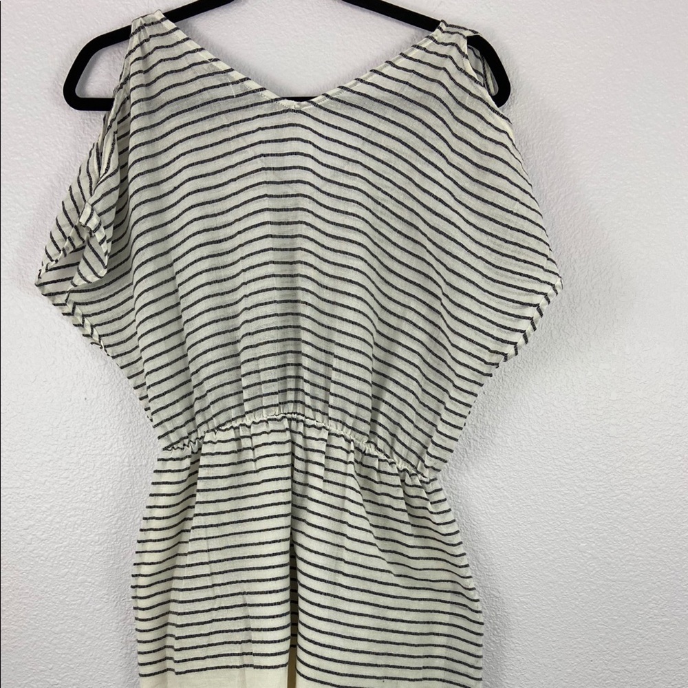 Dress - Picture 8 of 8